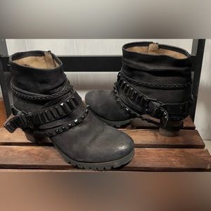 Kennel Und Schmenger Black Leather Studded/Straps Ankle Boots, NEW No Box!